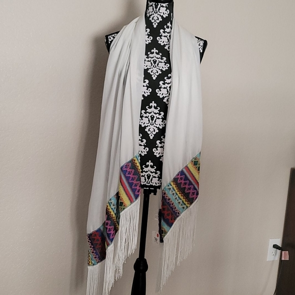 Embroidered Havana Fringe Scraf Schawl Wrap - Picture 2 of 6